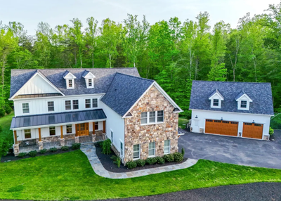 11607 Lawter Rd - Detached home in Clifton